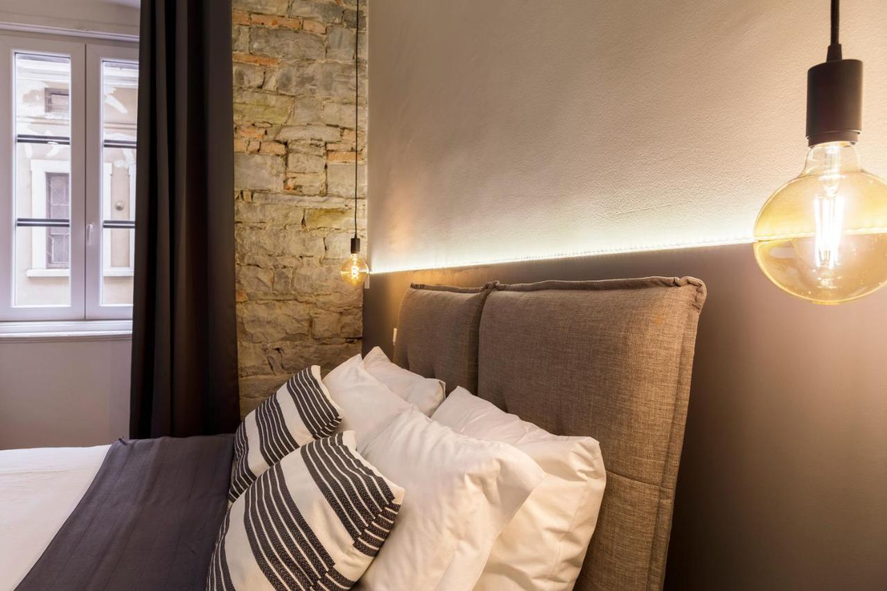 Romantic Studio In The Heart Of ตรีเอสเต ภายนอก รูปภาพ